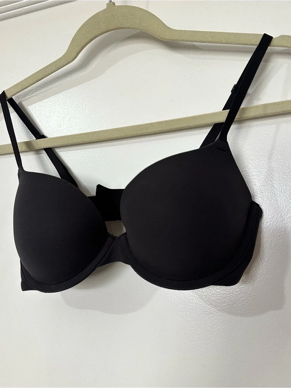 SKIMS fits everybody push up bra - Picture 8 of 11